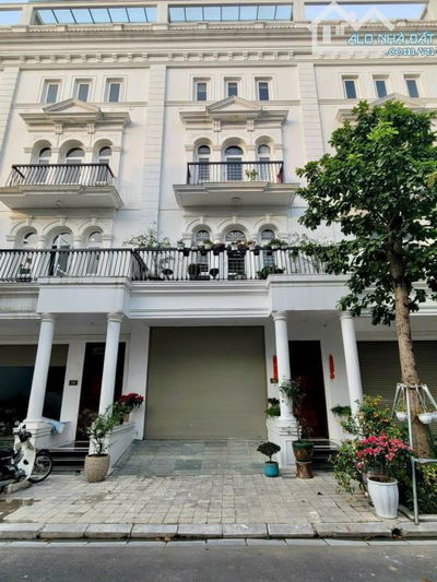 Cho thuê nhà 5 tầng tại KĐT Louis City Đại Mỗ đường Lê Giản (Lê Quang Đạo kéo dài)