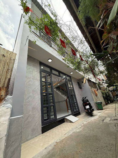 🏠Bán nhà Đường Lạc Long Quân P10 Tân Bình Ngang 6M 57M2 Giá: 5,5Tỷ TL