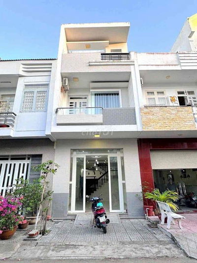 Nhà 2 Lầu Khu Hưng Phú Gần Siêu Thị Go