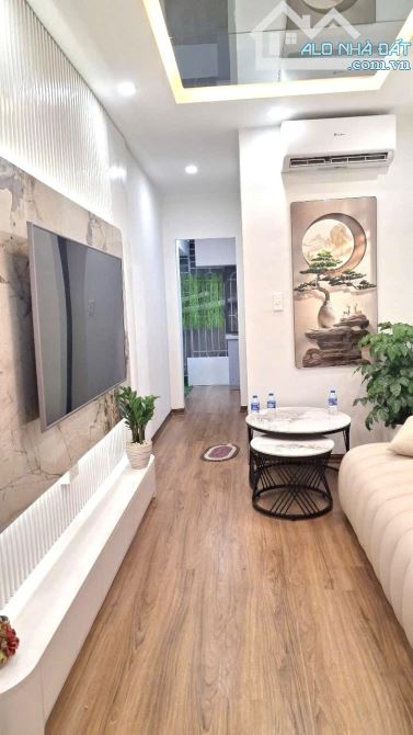 HỐT NGAY - NHÀ MẶT PHỐ GẦN HỒ GƯƠM 4.86 TỶ - NỘI THẤT XỊN TẶNG LUÔN