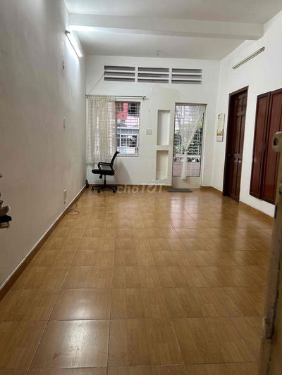 Cho thuê chung cư lô H Cư Xá Chu Văn An, P26, Bình Thạnh