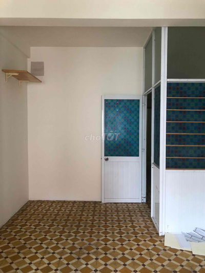 Chung cư thang bộ, lầu 2 căn góc. DT 60m2 có 2 pn