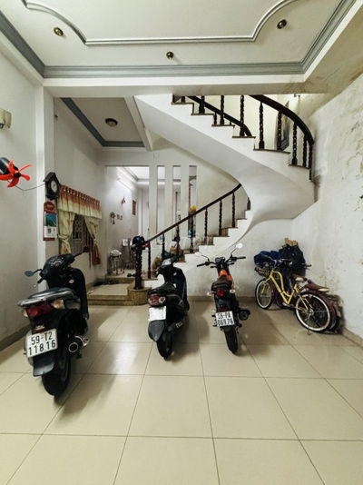 Lạc Long Quân, P8 Tân Bình - Nhà 60m2 - 4 tầng - 4x13 nở hậu - 6.95 Tỷ