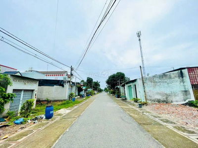 CẦN BÁN NHANH 180m2 Tân Uyên gần chợ QUANG VINH , GẦN KHU CÔNG NGHIỆP