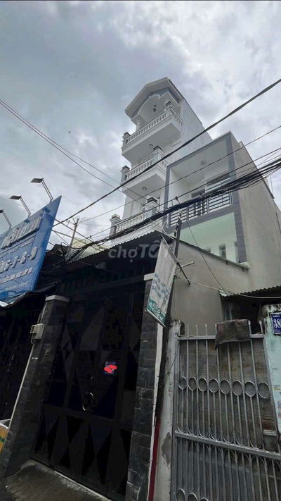 Ban nha chinh chu hem xe o to thong