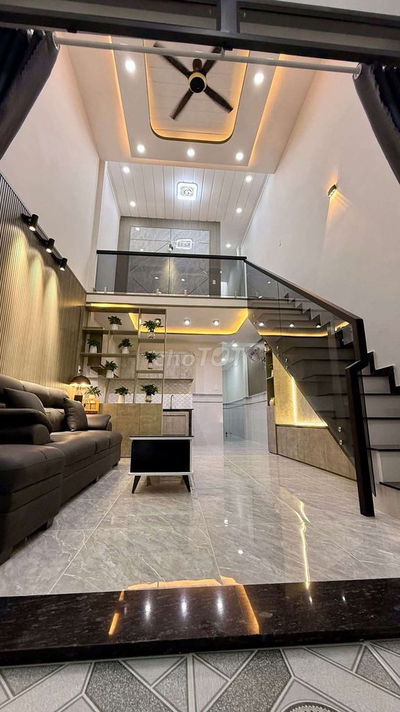 NHÀ ĐÚC SIÊU ĐẸP HT17 HIỆP THÀNH, Q12 .DT: 4 x 13m
ĐƯỜNG NHỰA 3M