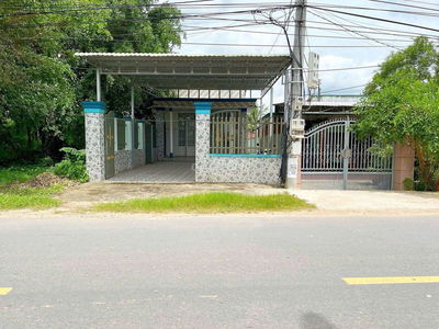 Chính chủ cần bán gấp căn nhà để về quê sinh sống.