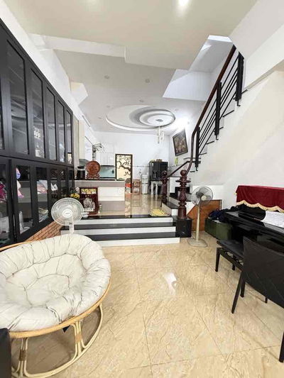 🏡 NHÀ ĐẸP 4 TẦNG – Ô TÔ VÀO NHÀ – NGANG 4.5M VUÔNG – HẺM 5M THÔNG TỨ T