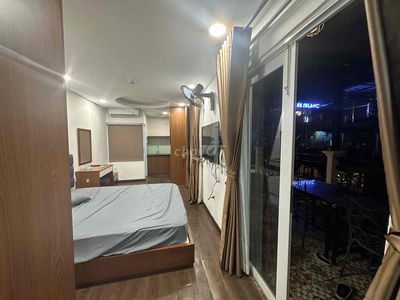 Studio Balcon - Bồn Tắm - Full Option - Ngay Trần Hưng Đạo Quận 1