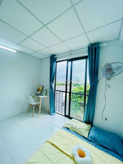 Phòng bancol trống sẵn