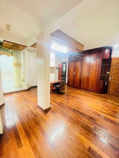 Còn 1 sàn Văn Phòng tại Trần Quý Kiên -Cầu Giấy 38m2 khép kín giá 4tr8