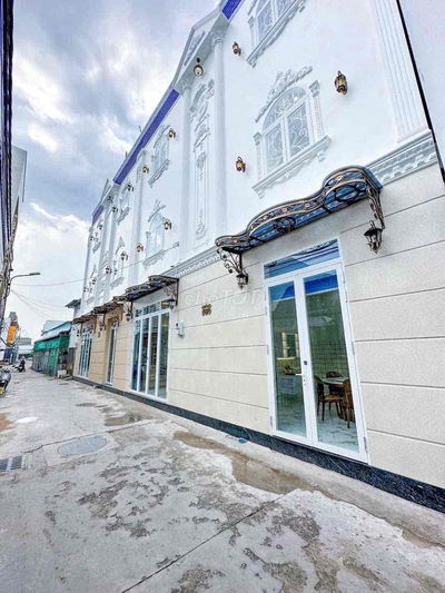 NHÀ 2 LẦU CỰC ĐẸP GIÁ GIẢM SÂU HẺM LIÊN TỔ 3-4 ĐƯỜNG NGUYỄN VĂN CỪ