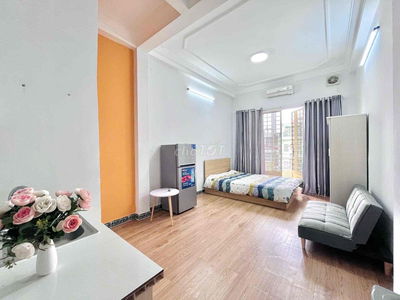 CHDV full nội thất, ban công-cửa sổ, mặt tiền đường, ko chung chủ. 5tr