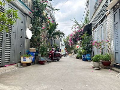 Nhà Mới 2 Tầng HXH Đường Quốc Lộ 13 54m2 Gần Vạn Phúc Chỉ 4,7 Tỷ