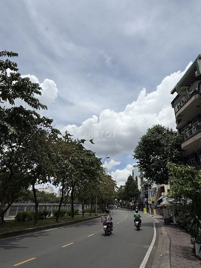 MẶT TIỀN TRƯỜNG SA PHÚ NHUẬN - 4 TẦNG - DTSD 70M2 - HƠN 6  TỶ