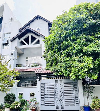 NHÀ MẶT TIỀN KHU K300 DT: 12X25M TRỆT 2 LẦU QUẬN TÂN BÌNH CHO THUÊ