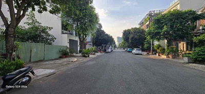 Bán Nhà Mặt Tiền Đường 30 Khu Ao Sen dt 5x20 xd 3,5 tấm . Giá 18 tỷ TL