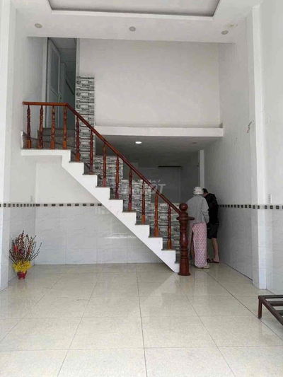 Nhà đẹp 60m2_đúc lửng,1p ngủ-Ngay HT13,gần chợ,đường 4m