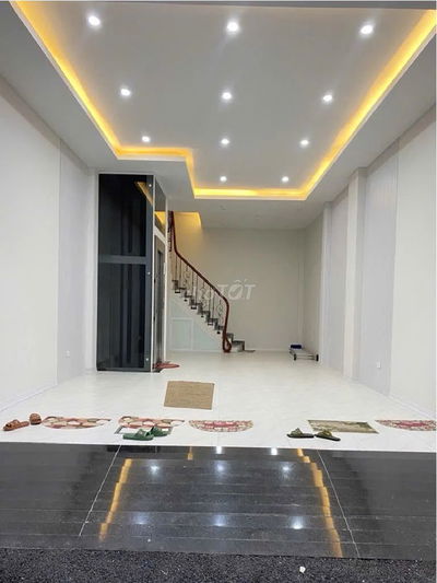 Hơn 11 tỷ Lê Trọng Tấn La Khê 34m2, 4.5 tầng-thang máy, sân đỗ ô tô
