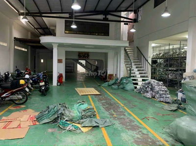 🍀
Xưởng Lê Văn Quới 900m2...48tr...