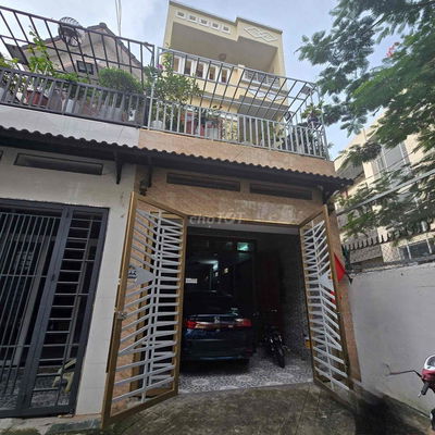Bán nhà Đông Hòa dĩ an sổ riêng đã hoàn công sân oto giá mềm