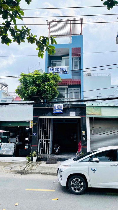 Nhà mặt tiền xe ôtô kinh doanh làm văn phòng