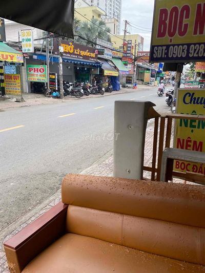 cần cho thuê nhà nguyên căn mặt tiền Lê văn lương