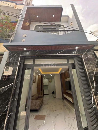 NHÀ ĐẸP LUNG LINH NGAY CHIẾN LƯỢC 2 TẦNG - 32M2 - GIÁ 4.55 TỶ