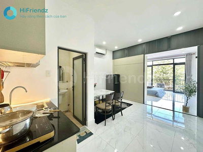 🔥Căn hộ dịch vụ 1PN ban công tách bếp full nội thất gần Aeon Tân Phú