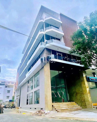 NEW %! CHO THUÊ TÒA NHÀ VĂN PHÒNG ĐƯỜNG CỘNG HÒA P13. Q. TÂN BÌNH