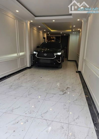 BÁN NHÀ CẦU GIẤY HỒ TÙNG MẬU GARA OTO DT50m2 NHÀ MỚI 7 TẦNG THANG MÁY Ở LUÔN. Nhỉnh 15 Tỷ