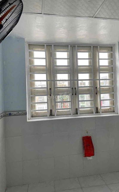 Phòng trọ ngã tư Huỳnh Tấn Phát và Nguyễn Thị Thập