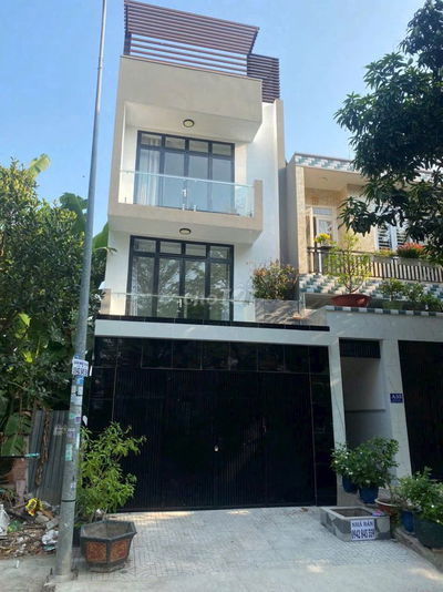 Cho thuê khu Phạm Hữu Lầu,  Quận 7 DT 5x18m gồm 4 lầu giá chỉ 20 triệu