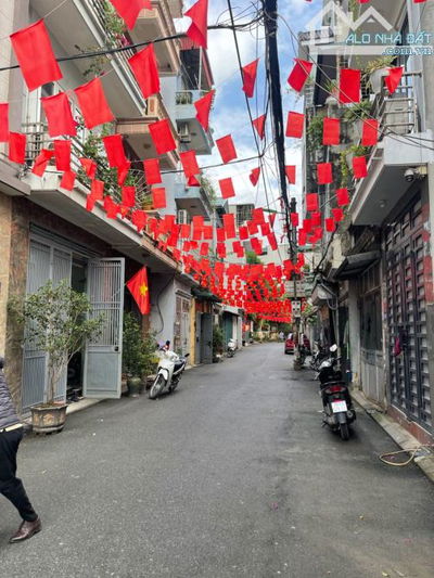 CHÍNH CHỦ CẦN BÁN GẤP NHÀ LẠC LONG QUÂN GẦN LOTTE VÕ CHÍ CÔNG DT 42M 5 TẦNG 13.8 TỶ