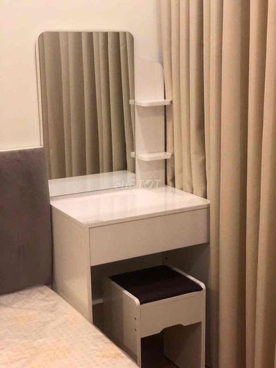Bán căn 62m2 full nội thất , view đẹp giá chỉ 2.170