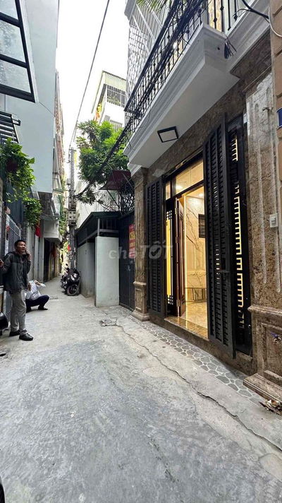 Cực đẹp phố Bạch Mai, lô góc, Thang Máy, ngõ nông thông rộng 51m.