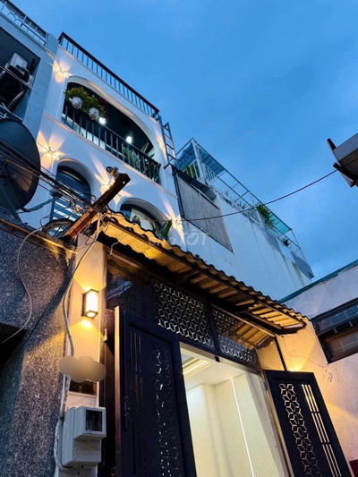 Bán nhà hẻm 2,5m đường Quang Trung, P.8, 3,3 x 10, giá 4.75 tỷ tl