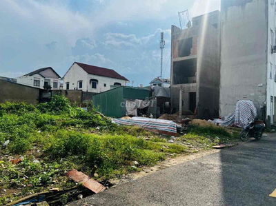 Bán lô đất 80m2 HXH Đường Lò Lu  Lã Xuân Oai chỉ nhỉnh 4 đồng