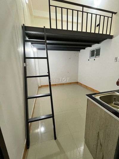 PHÒNG TRỌ GÁC - MÁY LẠNH CÁCH GTVT VÀ LDXH 700M