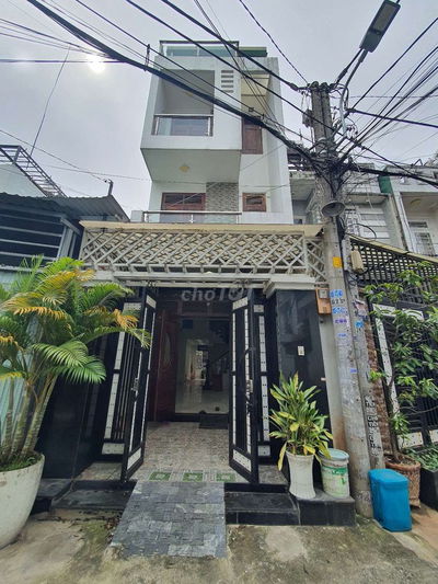 Nhà Ớ Hẻm Xe Hơi  4x18 2lầu 4pn 5wc