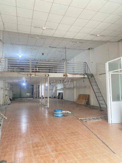 Cho thuê kho xưởng 390m2 .Mặt Tiền đường xe Tải,phường Thới An.Q12