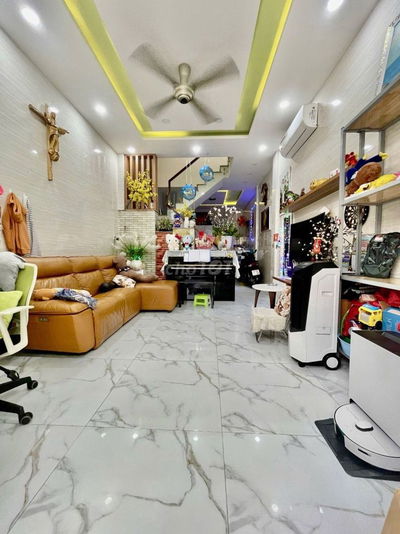 Nhà đẹp 3 tầng - 4x16 - Lạc Long Quân, Tân Bình - 61m2 - 7.3 tỷ ( TL )