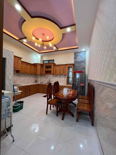 Nhà Mới DT 180m2 1Trệt 2Lầu 3Pn 2Wc Sân Thượng Hẻm Ôtô Full Nội Thất