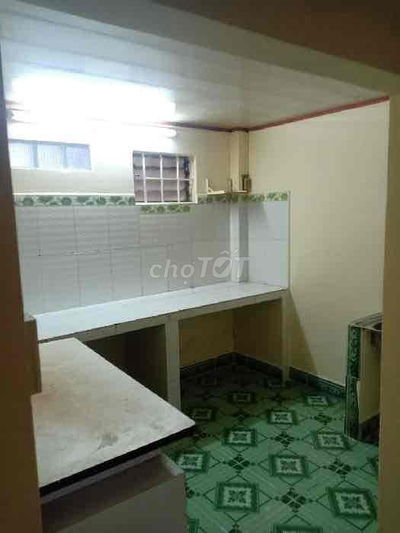 Nhà 45m ngang 4,2m, cách đường lớn chỉ 15m, sổ riêng