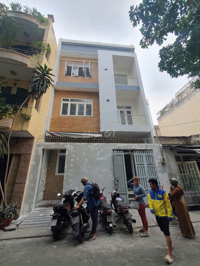 NHÀ ĐẸP CHO THUÊ MT TRẦN HƯNG ĐẠO_ 5X20M_ TRỆT 3 LẦU SẴN MÁY LẠNH