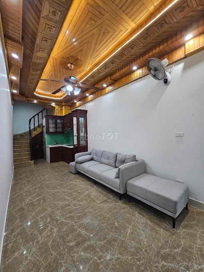 ÔTÔ ĐỖ GẦN NHÀ - TẶNG FULL NỘI THẤT NHƯ HÌNH