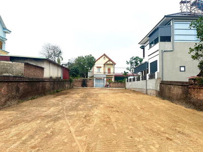 Bán mảnh đất trung tâm xã Minh Trí cạnh KCN sạch khuôn thửa VIP diện tích 100m 100% thổ cư MT 6m