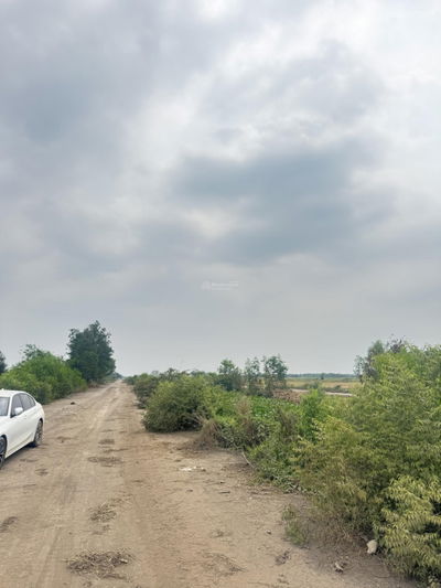 Cần tiền nên cần bán gấp lô đất 8800m2 gần 200m mặt tiền đường kênh 7 Tân Thông Hội