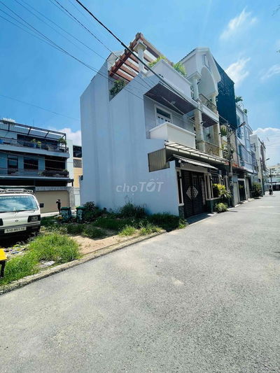 HIẾM -BÁN GẤP DÃY TRỌ 10PHÒNG ĐƯỜNG 4.5M,SÁT PHẠM VĂN ĐỒNG-101M2 8.2TỲ