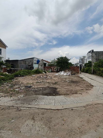 Đất góc hẻm xe hơi DX038 Phú Mỹ chính chủ